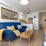 Coastal Retreat With Private Patio Steps From * توريمولينوس