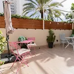 Apartament Coastal Retreat With Private Patio Steps From Torremolinos