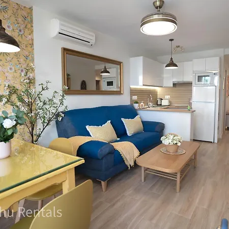 Coastal Retreat With Private Patio Steps From