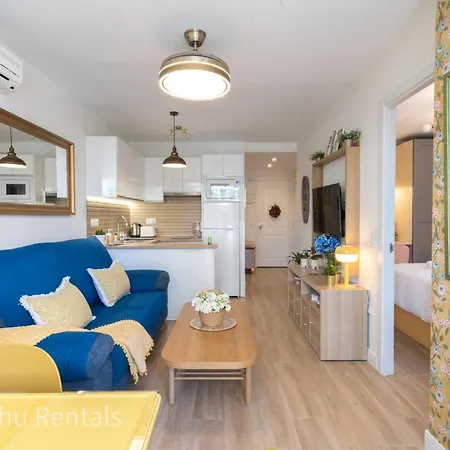 Coastal Retreat With Private Patio Steps From Lejlighed Torremolinos