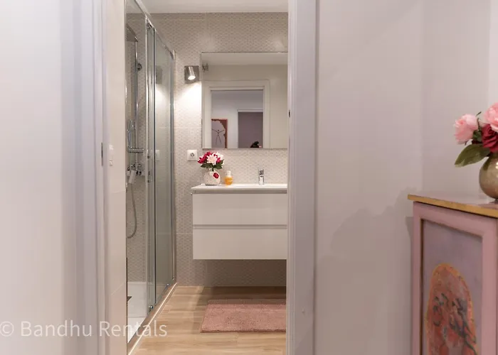 Lejlighed Coastal Retreat With Private Patio Steps From Torremolinos