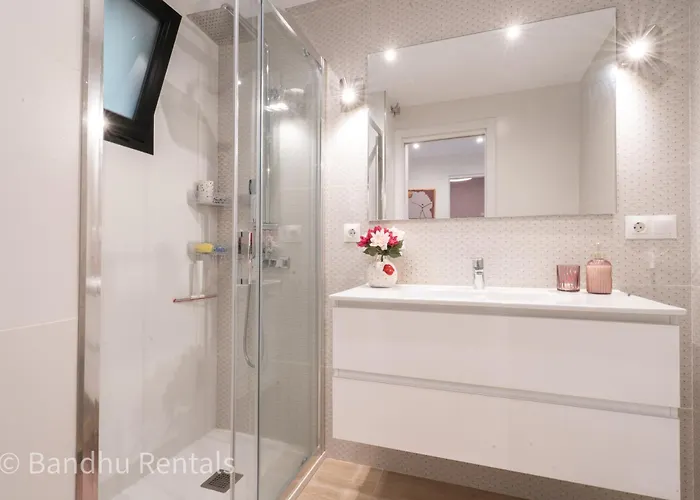 Coastal Retreat With Private Patio Steps From